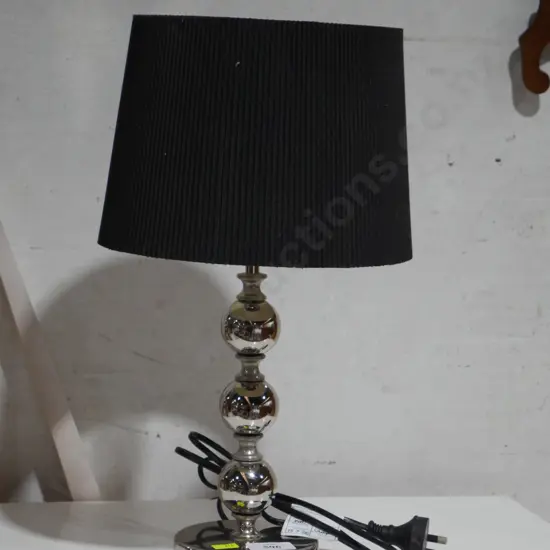 Table lamp