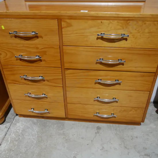 Chest drawers