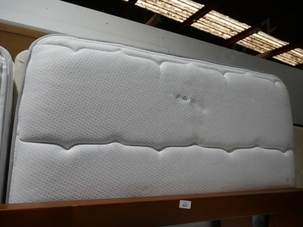 Single bed with drawers Image 1++