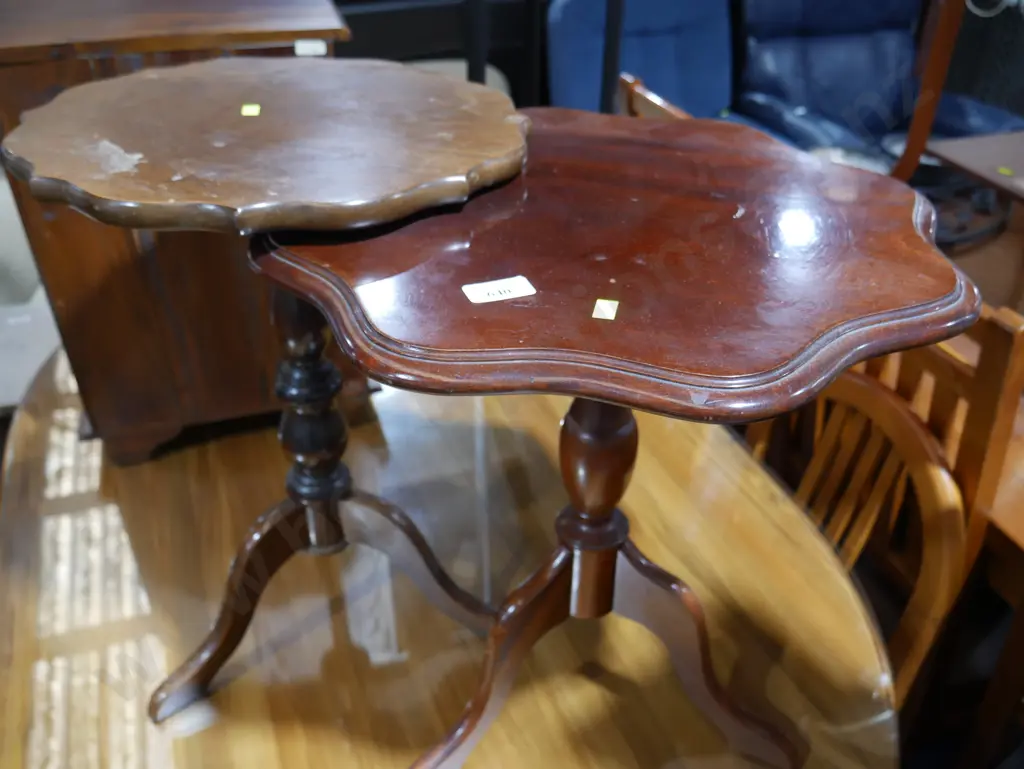 2 side tables Image 1++