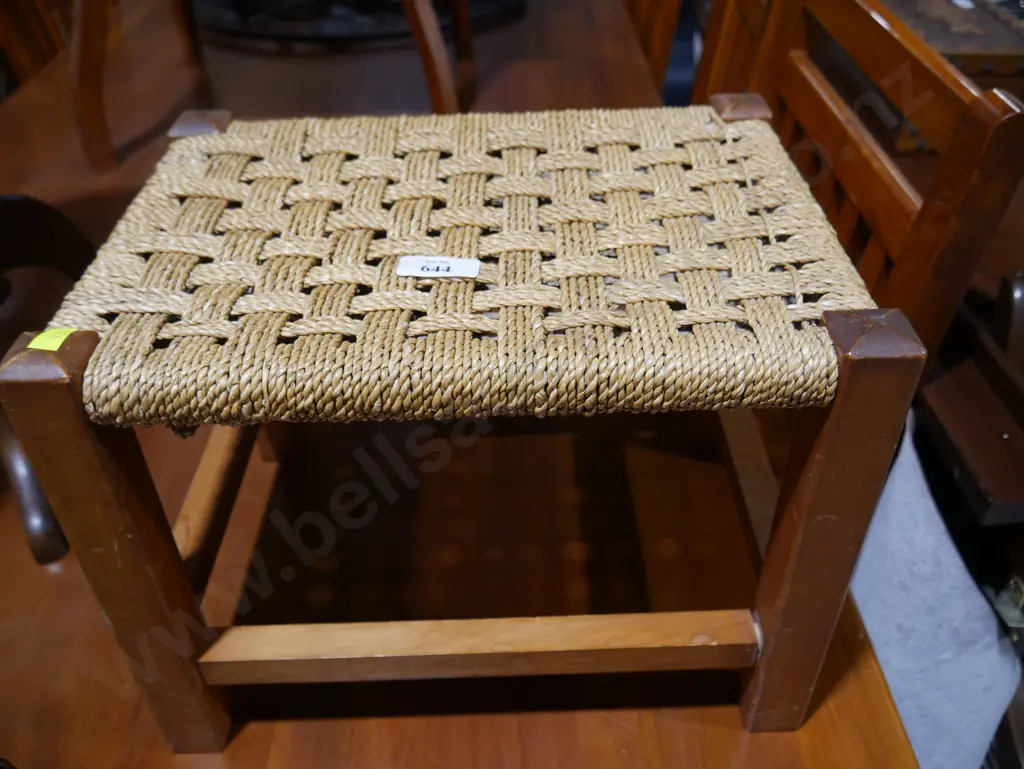 Seagrass stool Image 1++