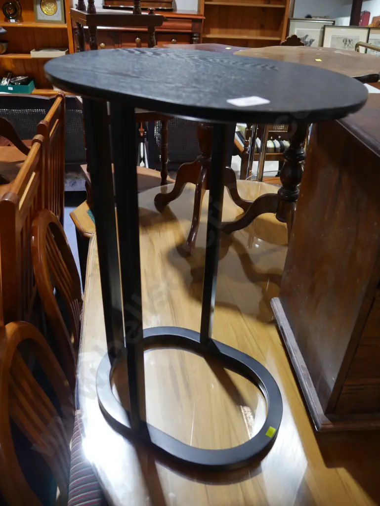 Black sidetable Image 1++