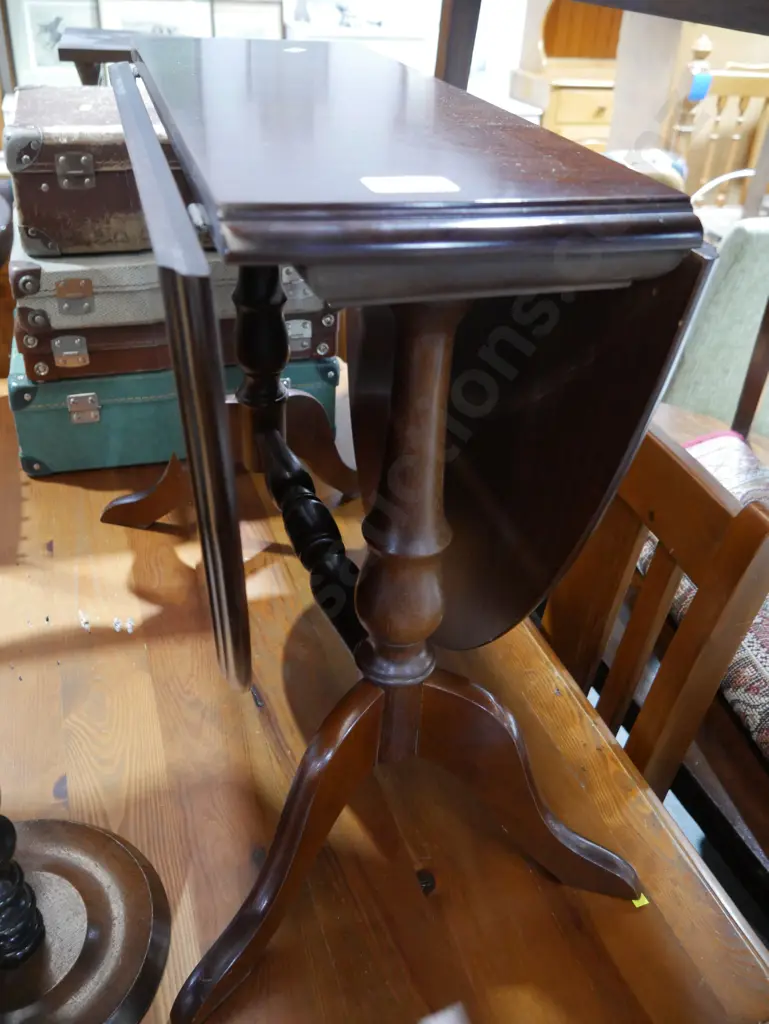 Dropside table Image 1++