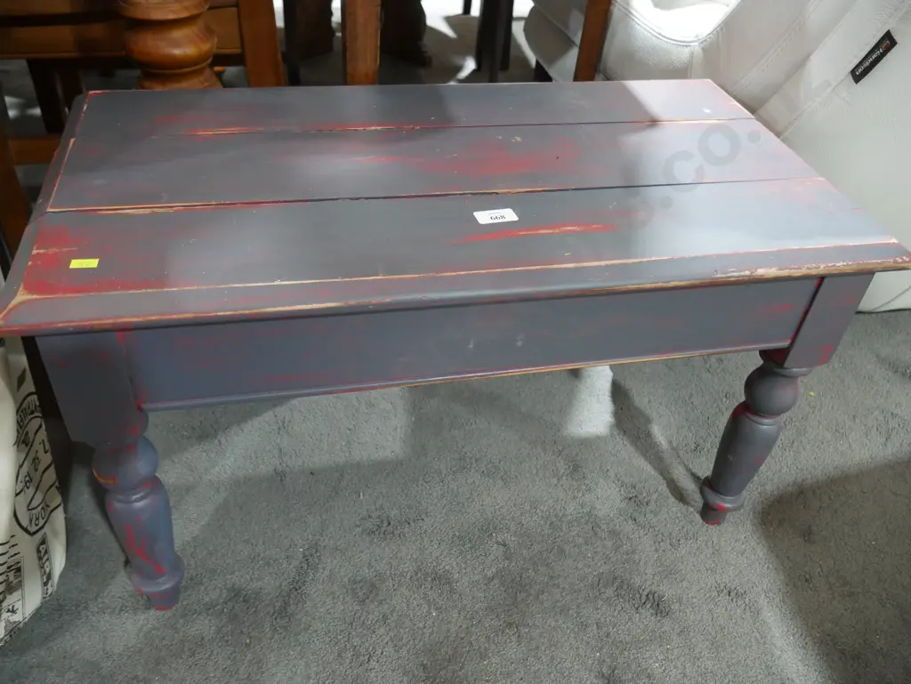 Coffee table Image 1++