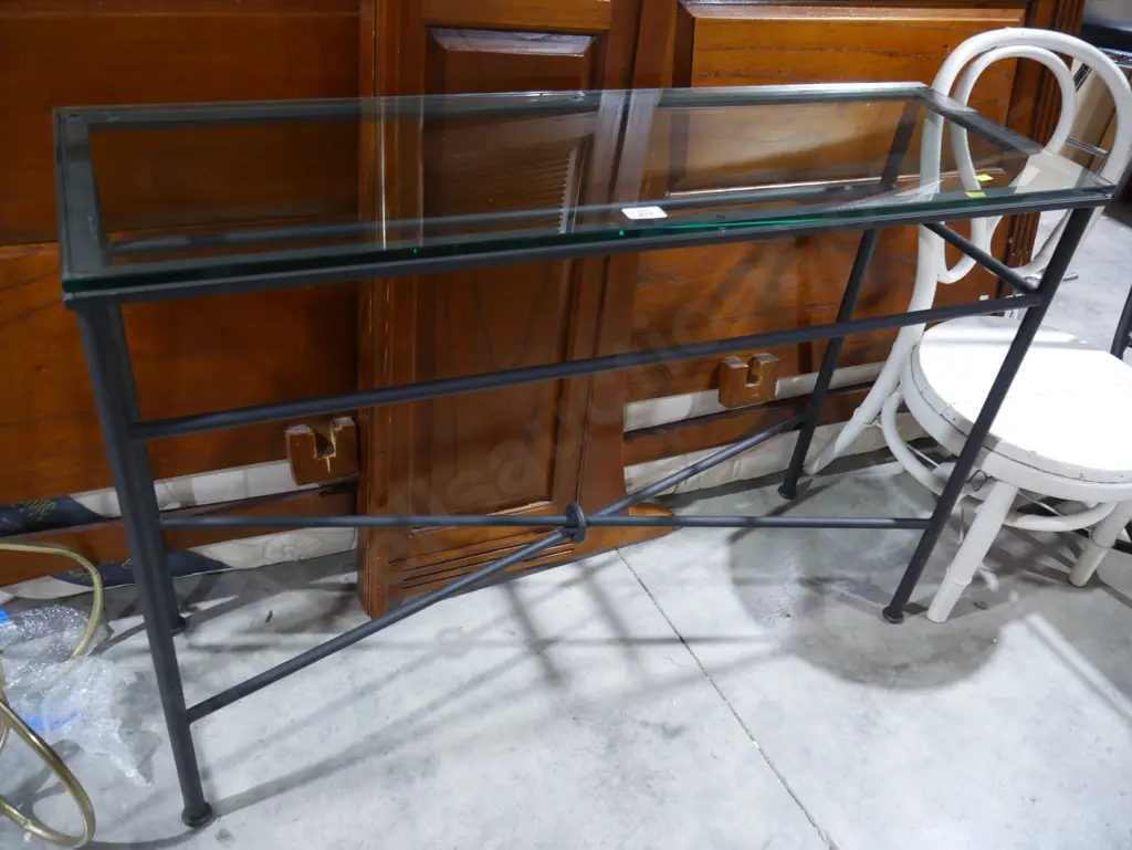 Metal & glass top side table Image 1++