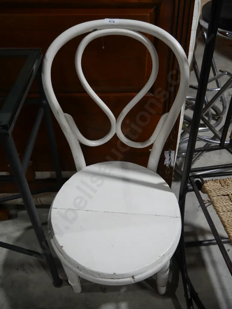 bentwood chair Image 1++