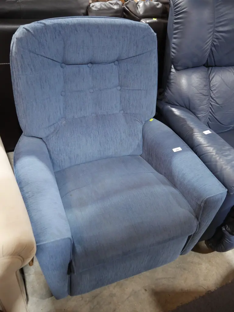 Lazyboy chair Image 1++