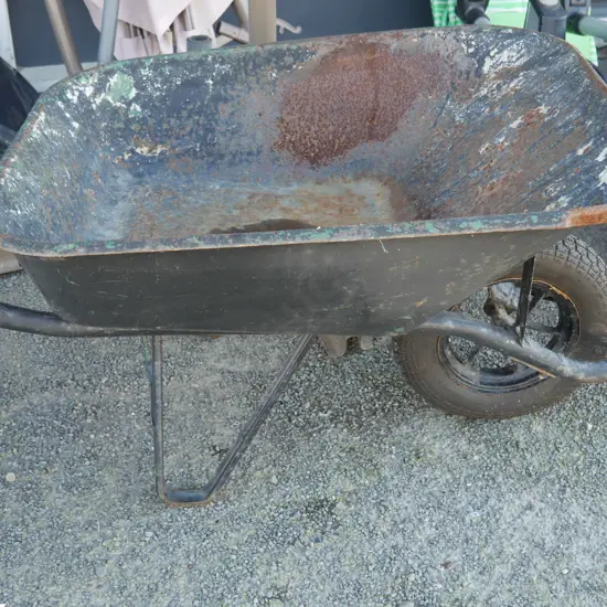 Wheel barrow