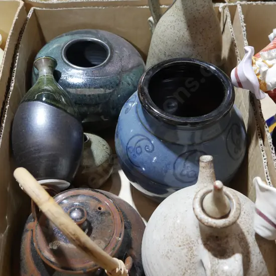 Peter Stitchbury teapot, other pottery