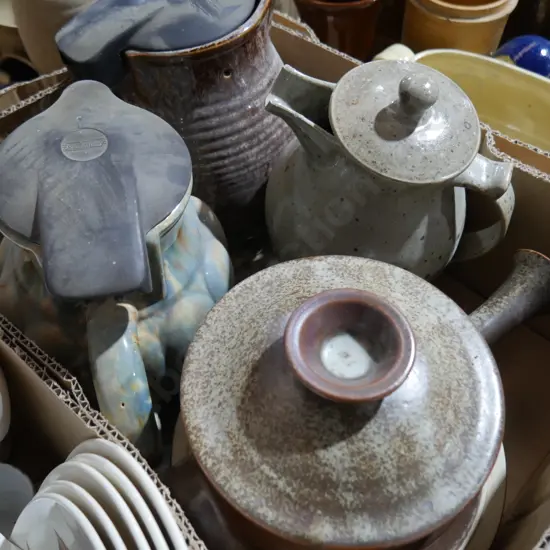 Temuka Ware electric jugs, etc