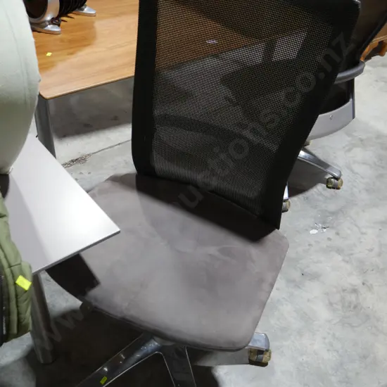 Office desk and chair