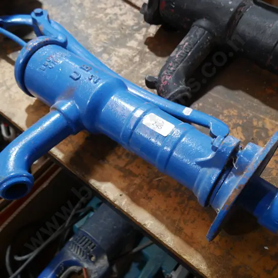 Cow tail pump