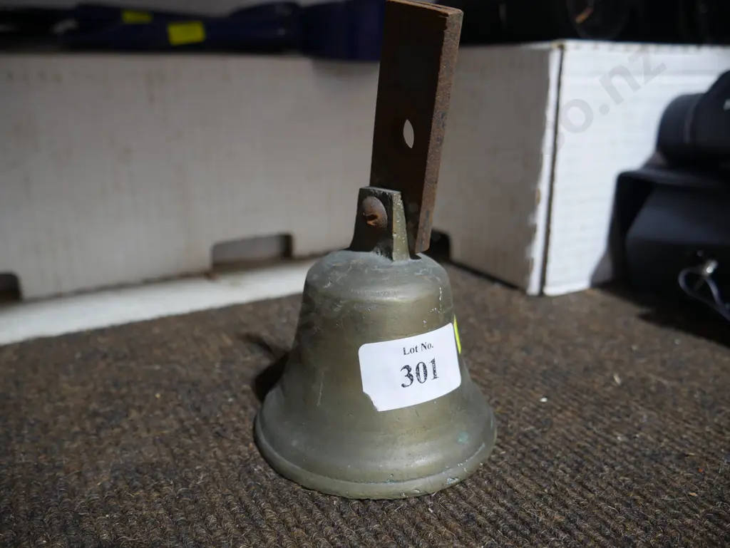 Brass bell Image 1++