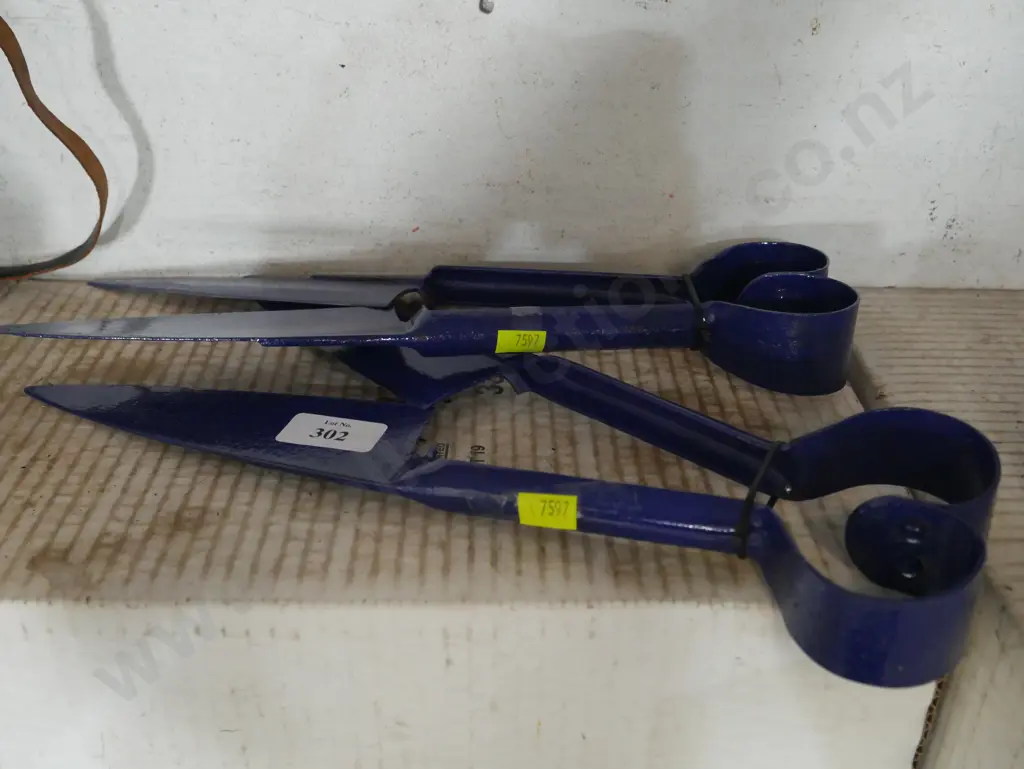 Sheep shears Image 1++