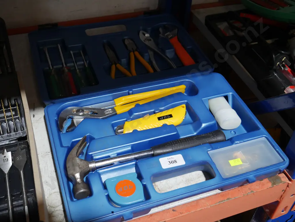 Handyman tool set Image 1++