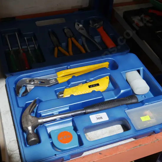 Handyman tool set