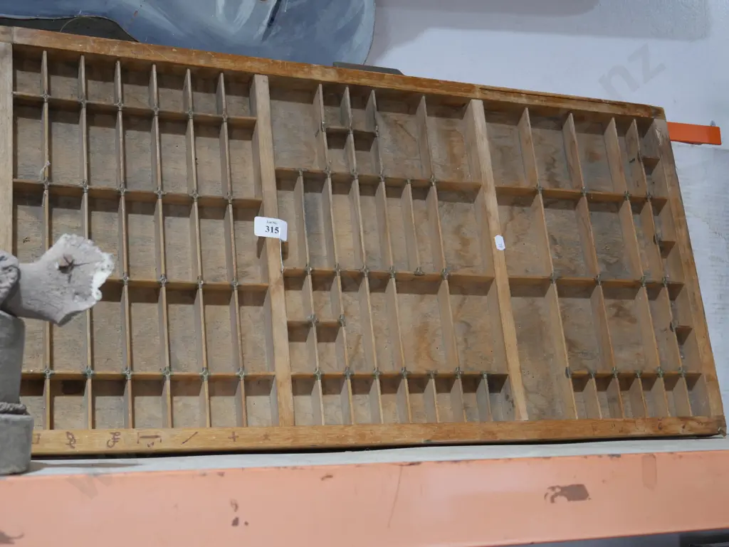 Printers tray Image 1++