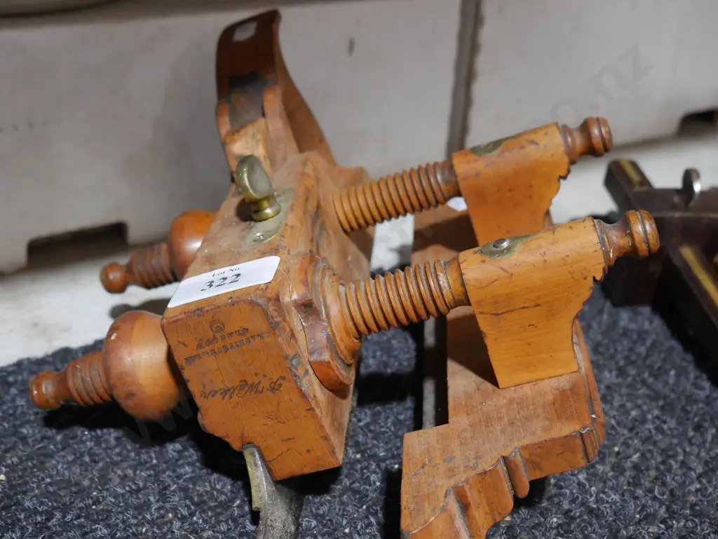 Old moulding plane Image 1++