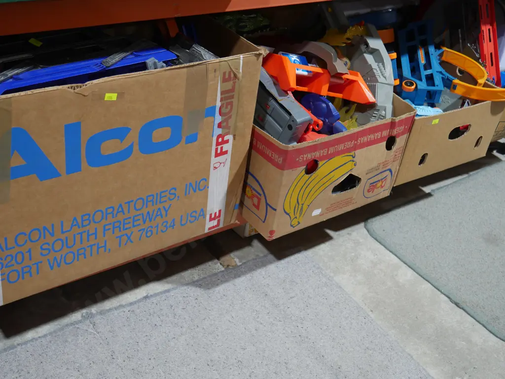 6 boxes hot wheels tracks etc Image 1++