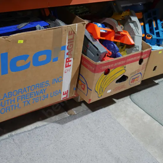 6 boxes hot wheels tracks etc