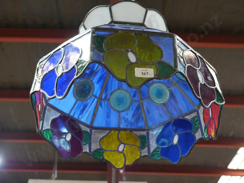 Leadlight light fitting Image 1++