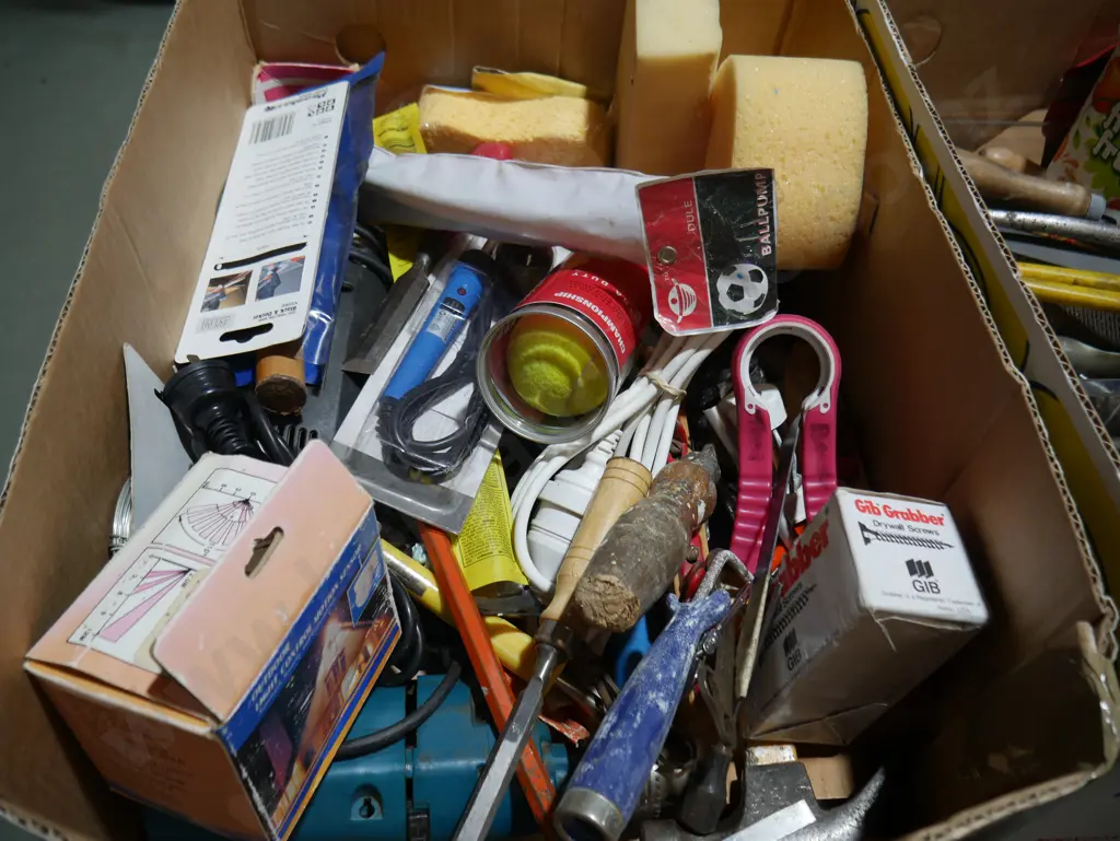 Garage sundries Image 1++