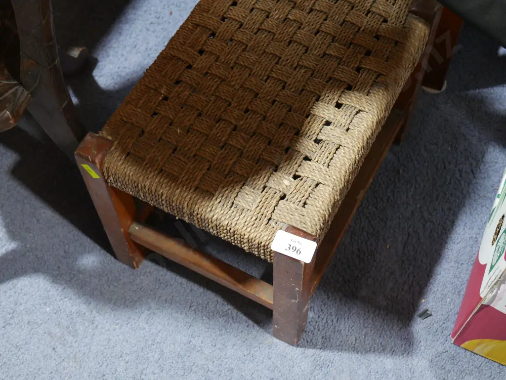 Seagrass stool Image 1++