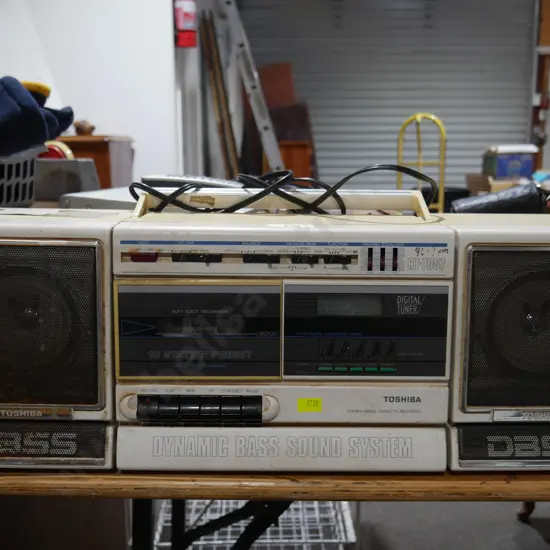 Toshiba radio