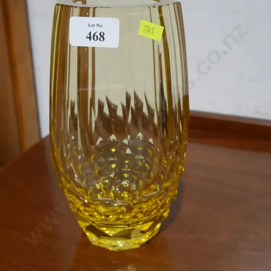 Glass vase