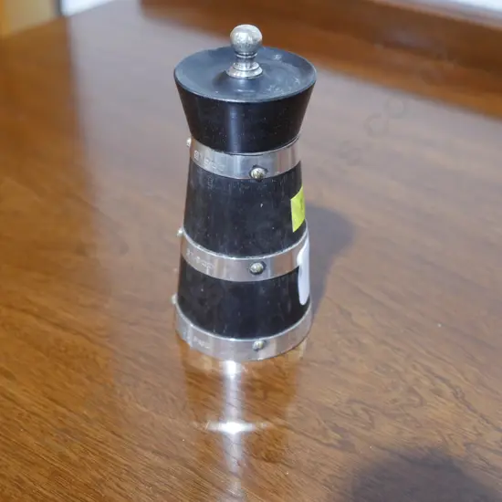 Sterling silver decorated grinder