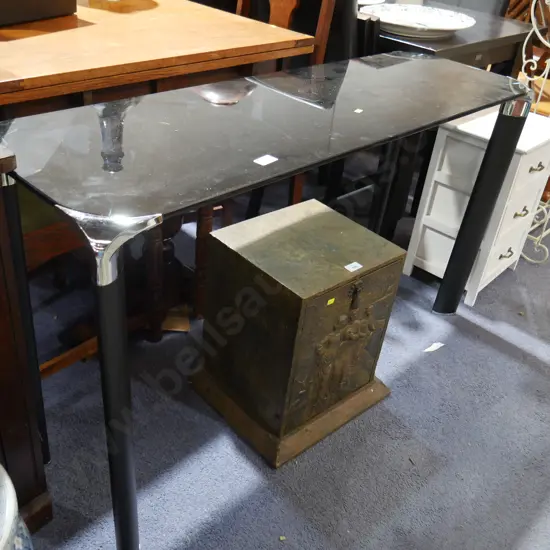 Black glass table