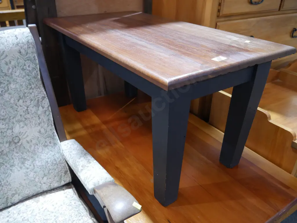 Coffee table Image 1++