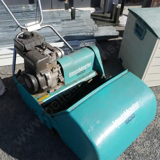 Lawnmaster reel mower