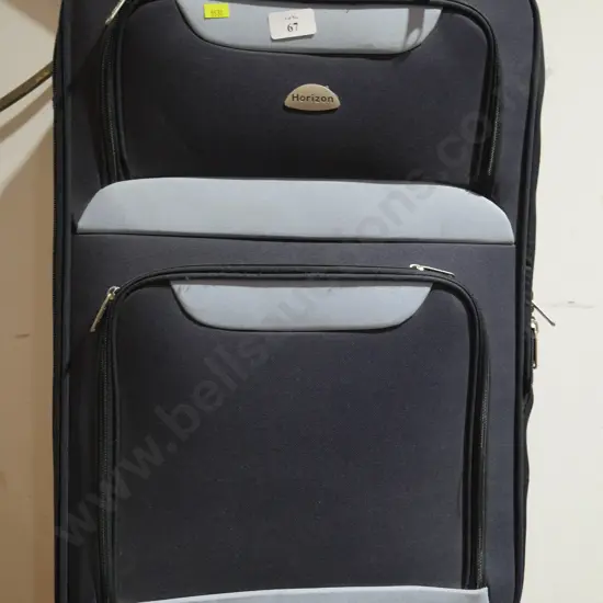 Horizon suitcase