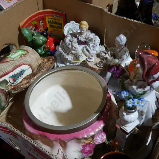 Figurines, hunting jug etc.