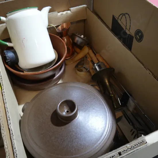 Pottery, kitchenware