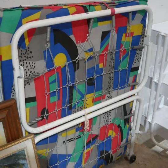 Fold down single bed