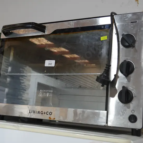 Living & Co bench top oven