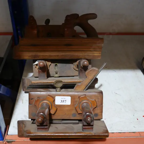 3 vintage wooden planes