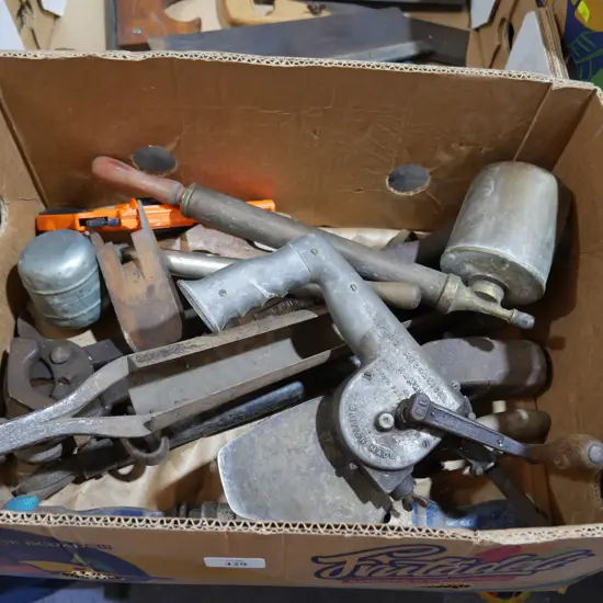 Sprayer , slide hammers ect