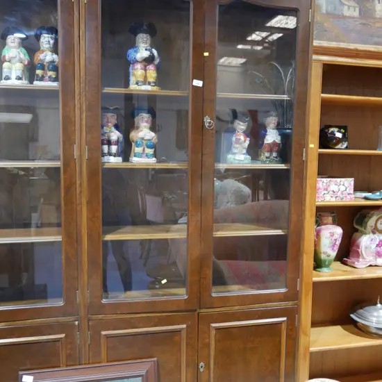 Display cabinet