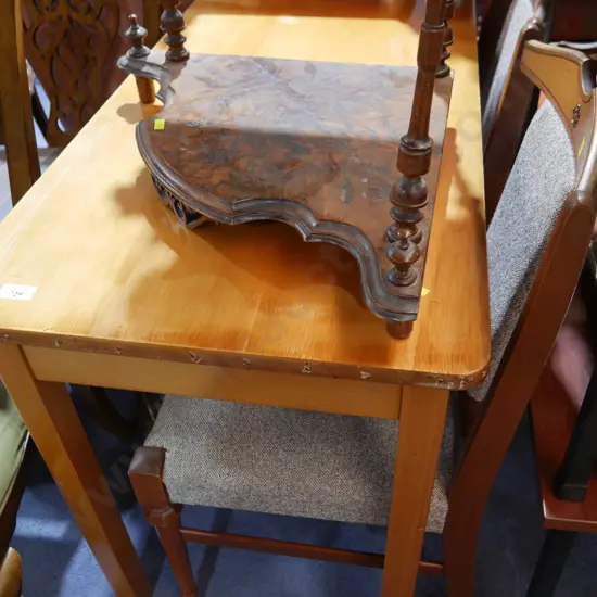 Small dining table and 2 chairs