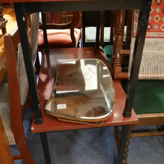 2 metal legged side tables