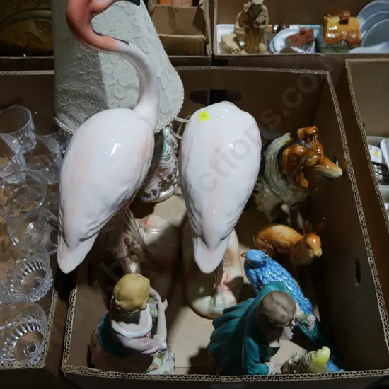 Ornaments, figurines