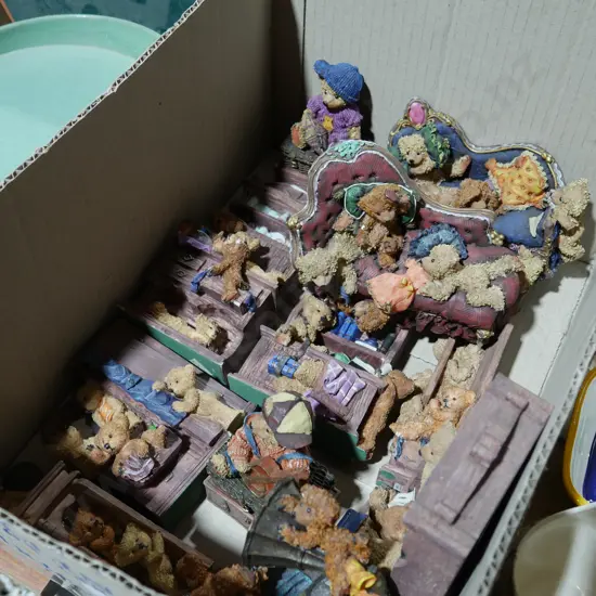 Teddy bear figurines