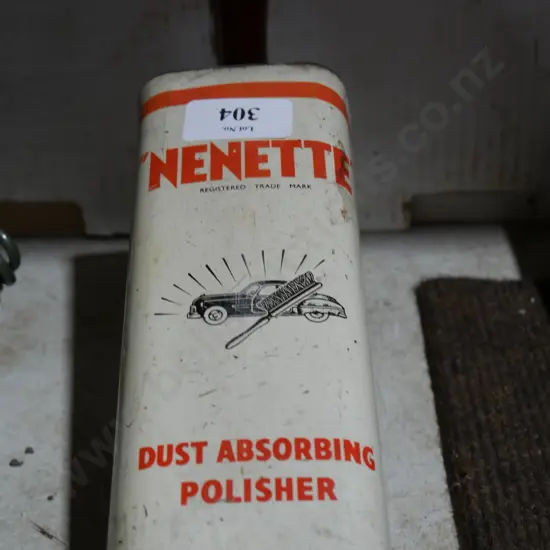 Old car polisher