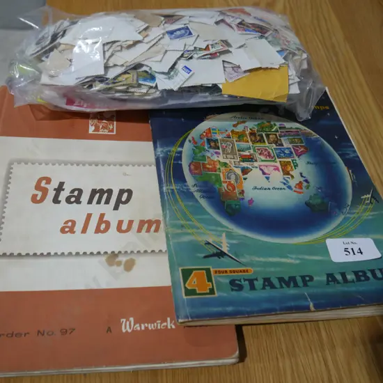 2 albums and bag óf stamps