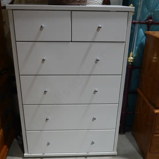White chest of drawers