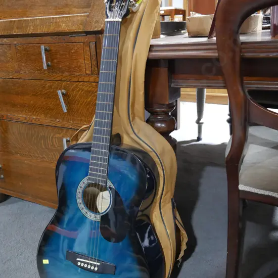 Blue guitar