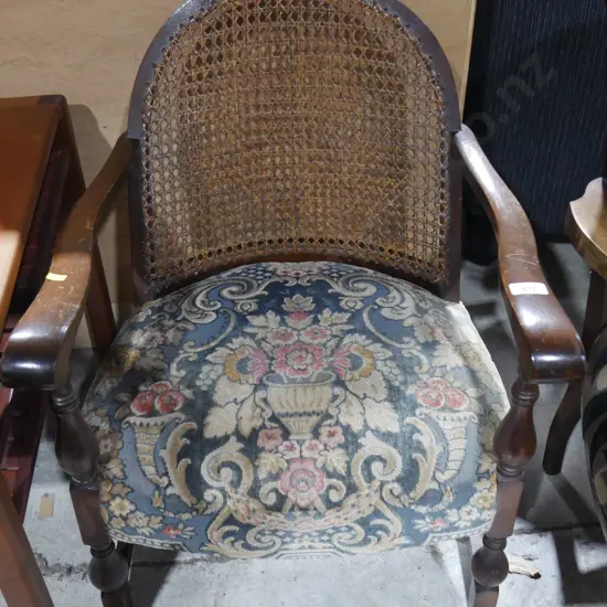 Bergere back chair
